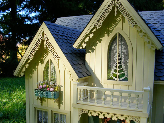 dollhouse gingerbread trim