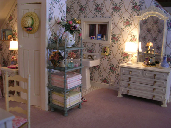 Pat's miniatures - Quilters' house